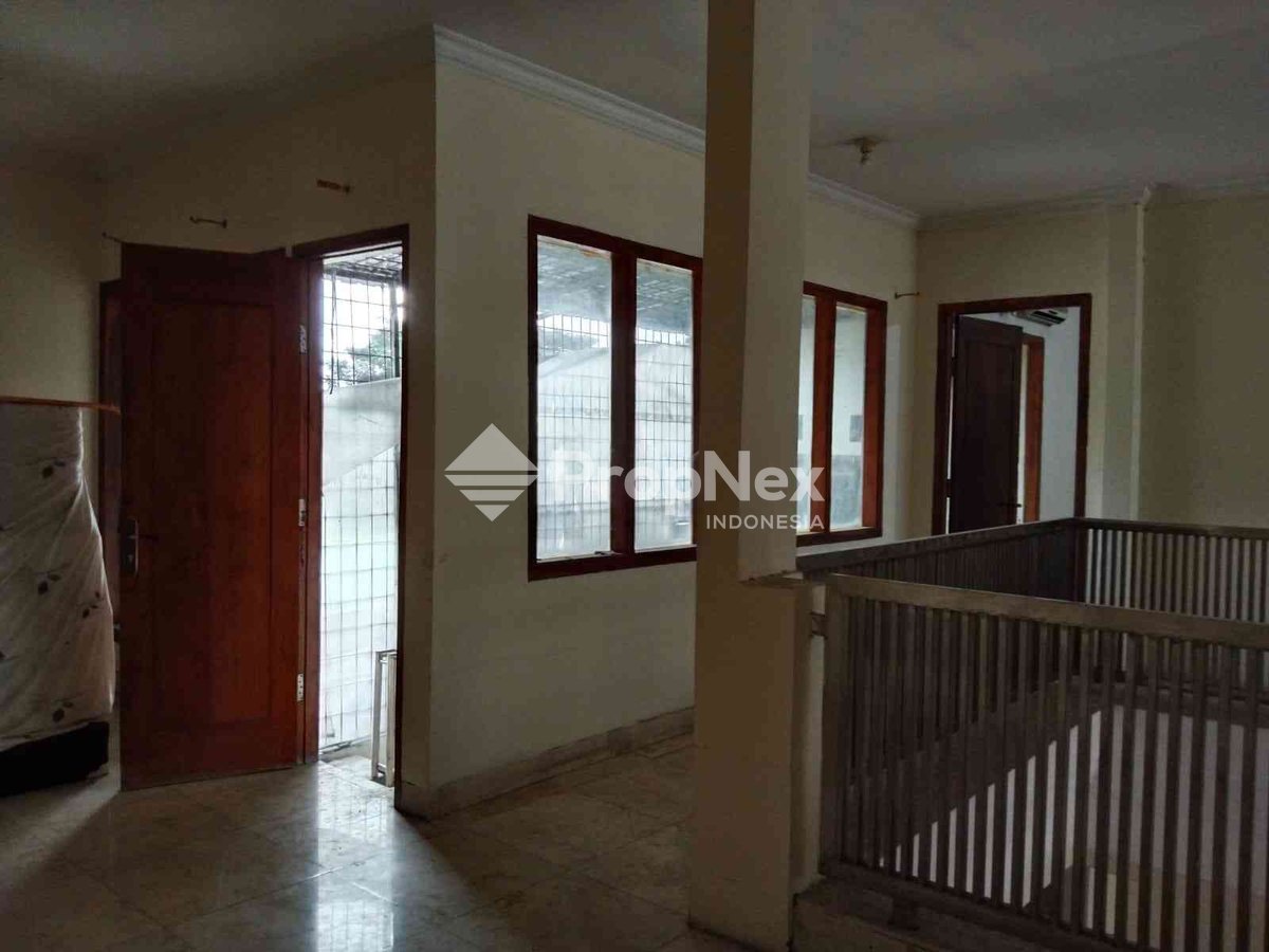 Rumah Villa Bukit Indah Pakuwon (MSY) — foto 3